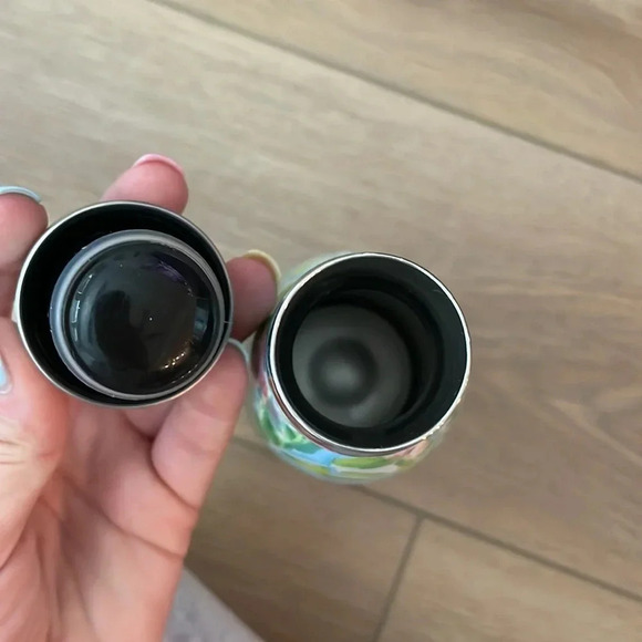 Lilly Pulitzer Starbucks Swell water bottle - Picture 6 of 6